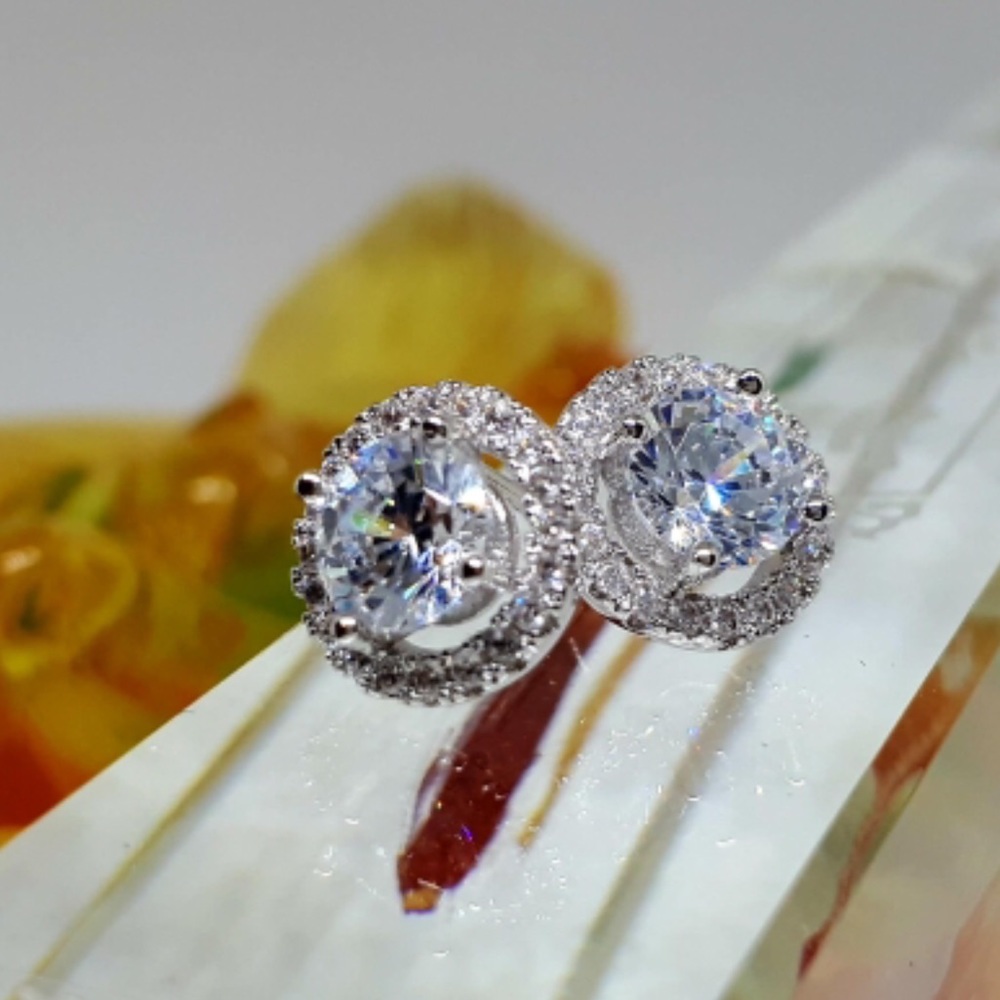 New 925 CZ diamond silver earrings - Picture 1 of 3